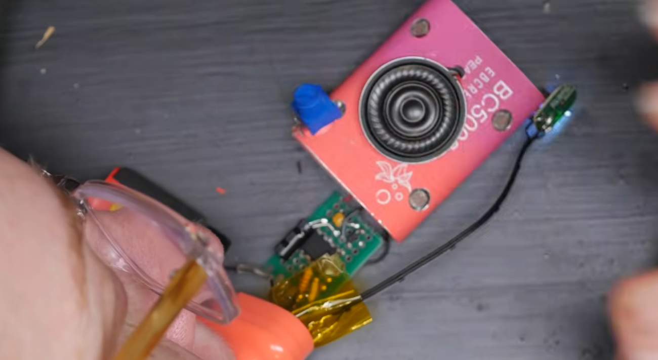 How Becky Stern Makes a Vape Synth: Turn E-Waste Into a Musical Instrument  – Vaping Land