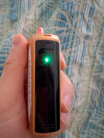 foger vape blinking green lightning